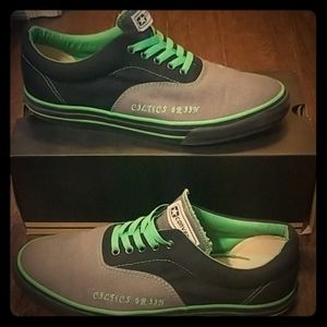 Custom Converse (C3LTiCS 6R33N)